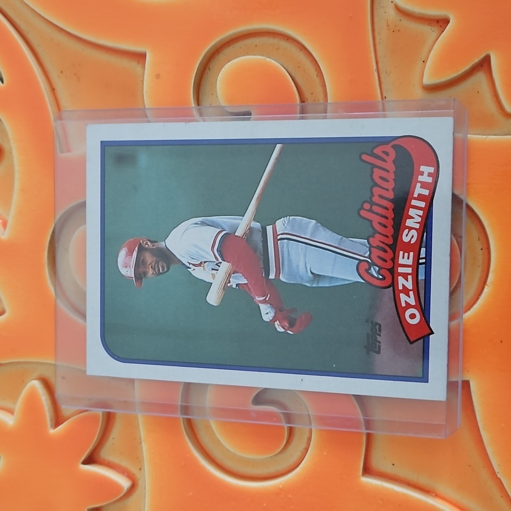 Topps 1989 Saint Louis Cardinals Ozzie Smith Card #230 Mint Card Plastic Sleeve